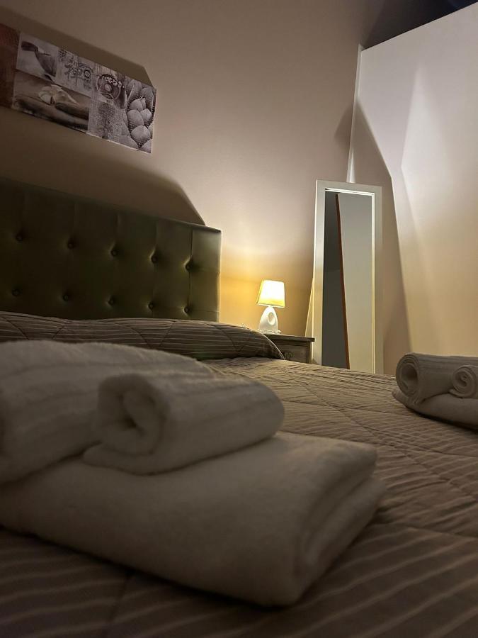 Lucia'S Rooms Сиракузы Экстерьер фото