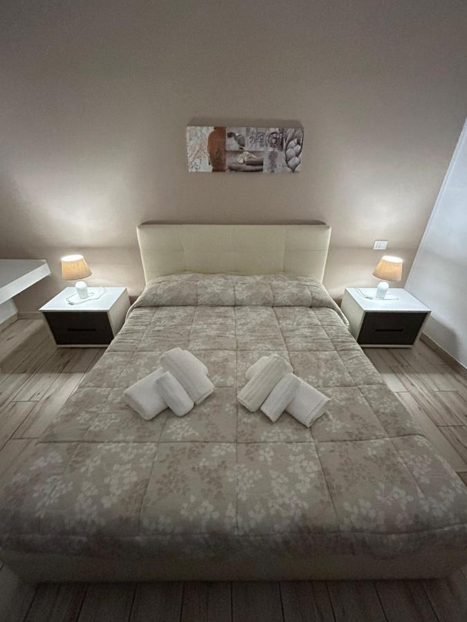 Lucia'S Rooms Сиракузы Экстерьер фото