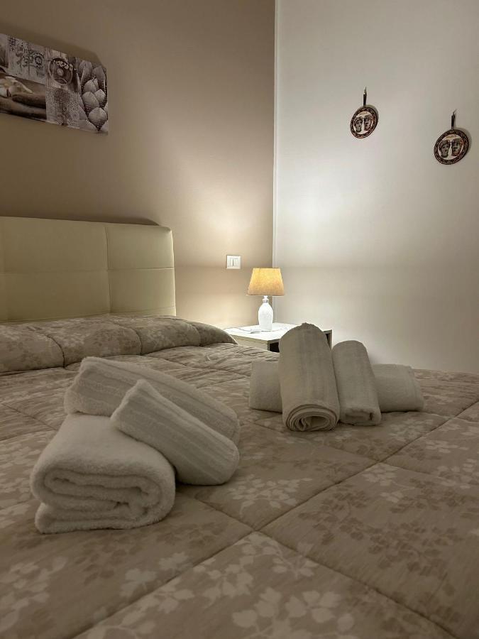Lucia'S Rooms Сиракузы Экстерьер фото