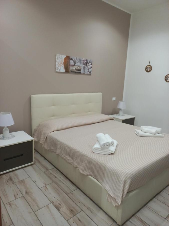 Lucia'S Rooms Сиракузы Экстерьер фото